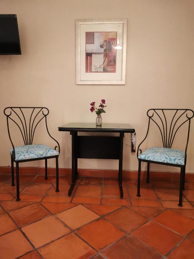 Hotel Las Alamedas Гуанахуато Номер фото